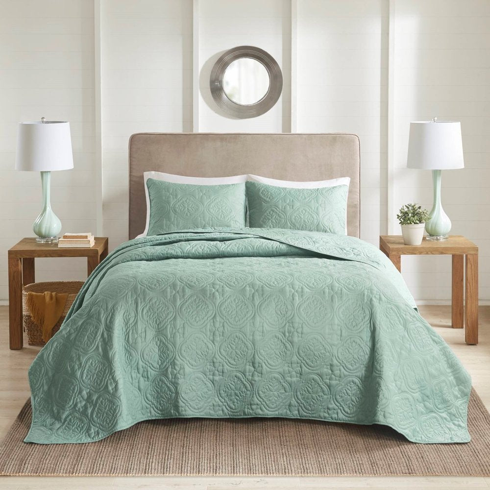 Set of Three Aqua Medallion Queen Ring Stitch Sham And Comforter