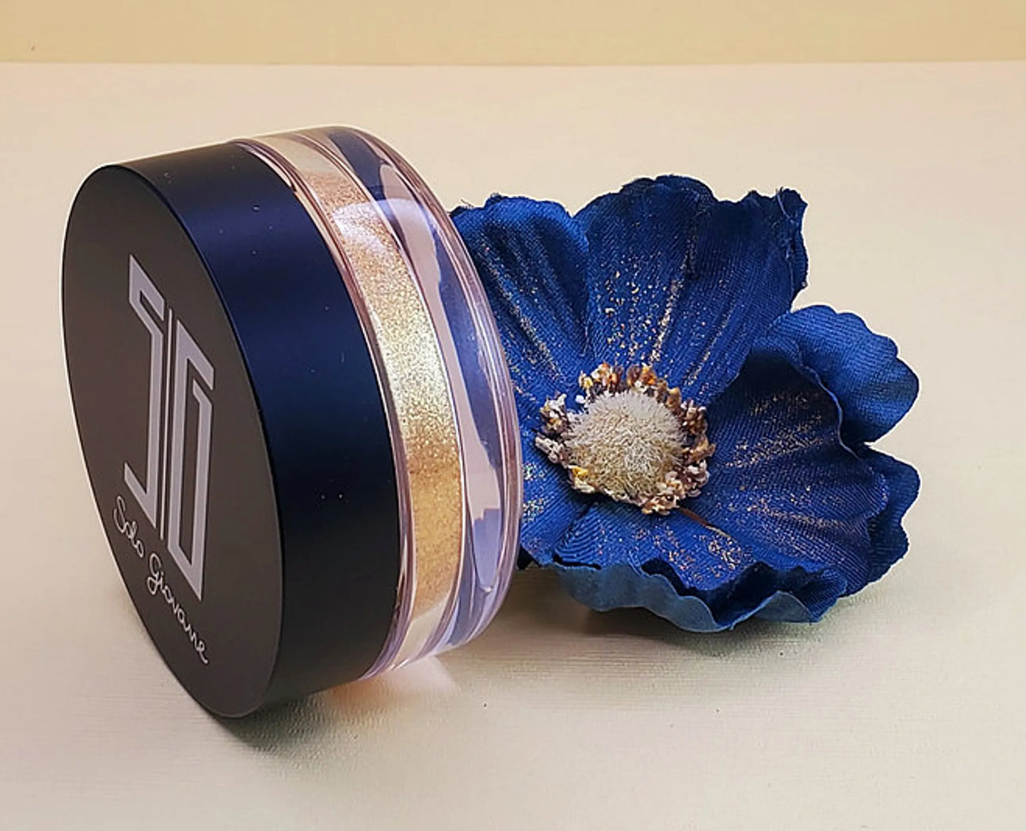 Shine Bright Highlighting Powder