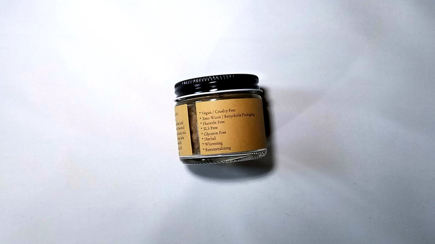 Natural Dental Cleaning Powder: Cinnamon & Peppermint