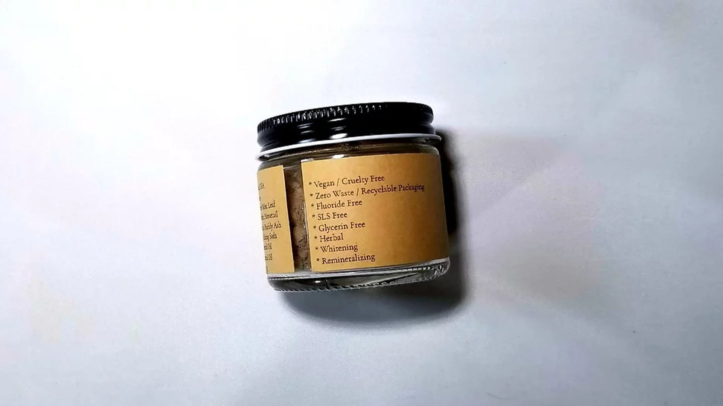 Natural Dental Cleaning Powder: Cinnamon & Peppermint