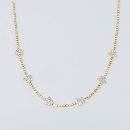 Stella Shiny Flower Necklace