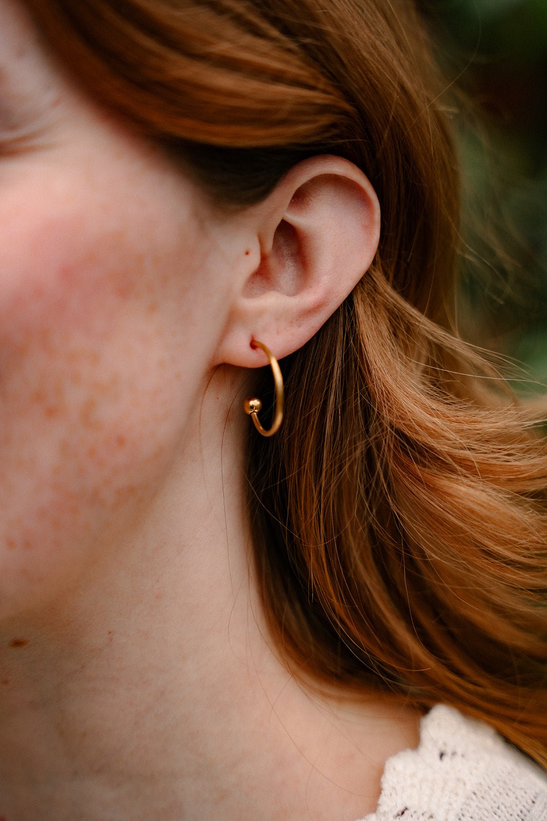 Magnolia Hoops - Black