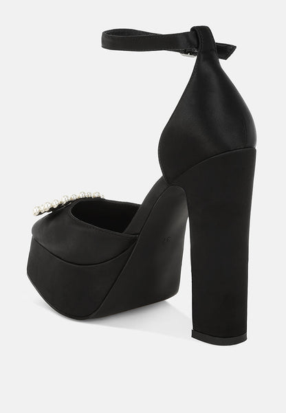 Maeissa Pearls Brooch Detail Platform Block Heel Sandals