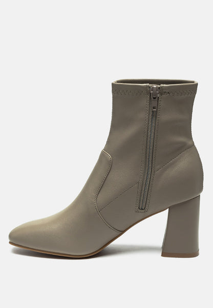 Daffofil Block Heeled Ankle Boots